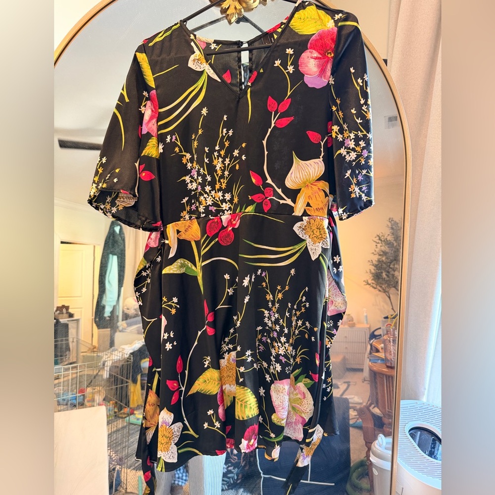 H&M Vero Moda | Satin Floral Black Dress
